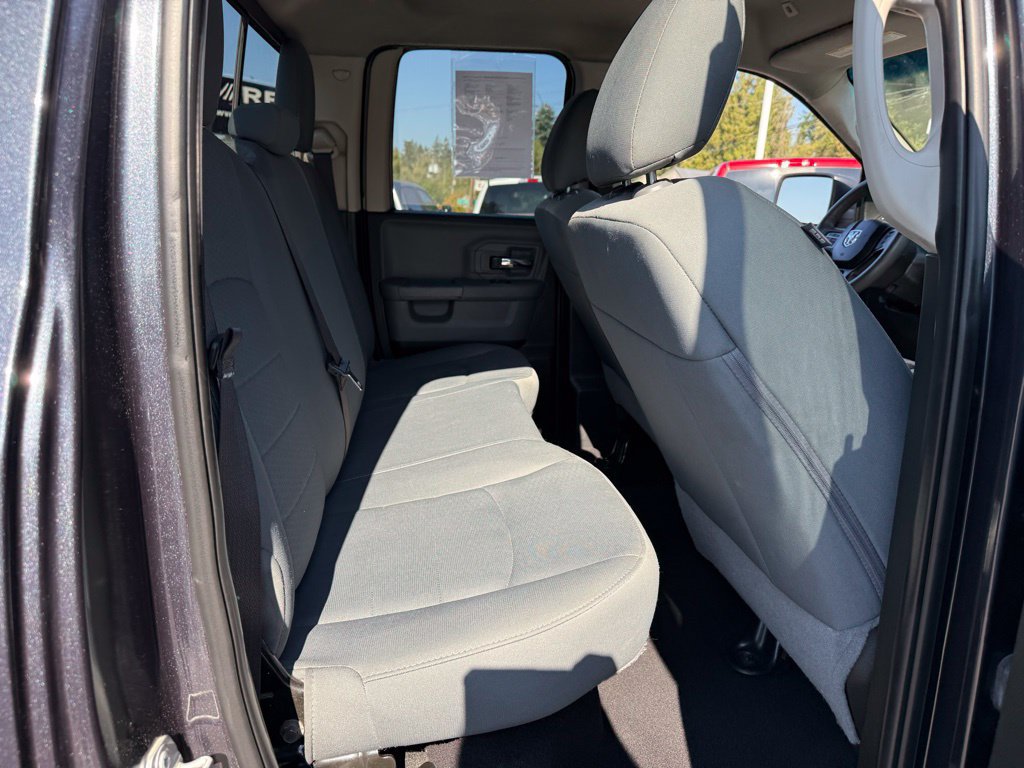 Used 2018 RAM 1500 Classic SLT AWD/4WD image 28