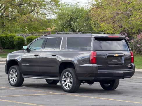 Used 2019 Chevrolet Suburban LT w/ Luxury Package image 3