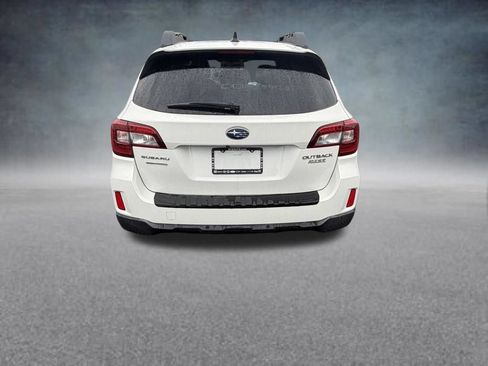 Used 2017 Subaru Outback 2.5i Limited AWD/4WD image 4
