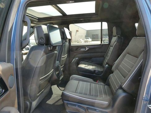 New 2026 GMC Yukon XL Denali Ultimate AWD/4WD image 14