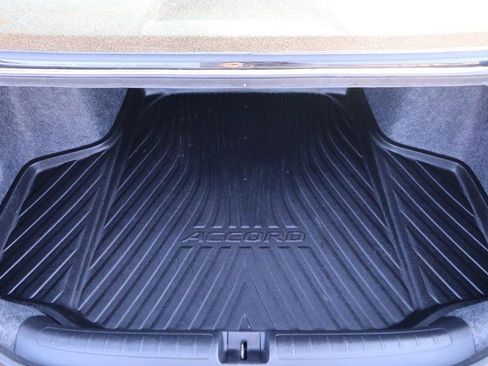 Used 2021 Honda Accord LX image 7