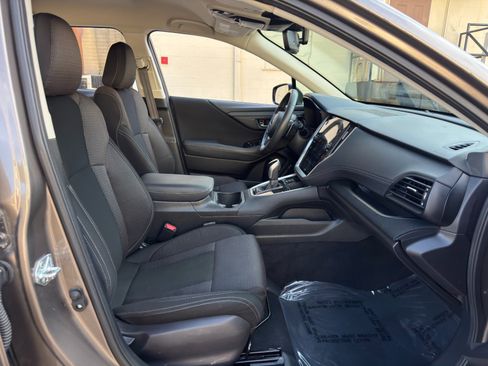 Used 2024 Subaru Outback Premium AWD/4WD image 14