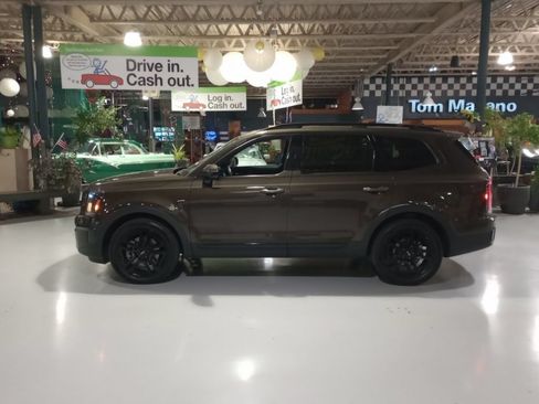 Used 2024 Kia Telluride SX Prestige X-Line AWD/4WD image 11