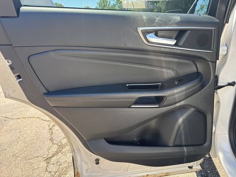 Used 2016 Ford Edge Titanium w/ Equipment Group 302A AWD/4WD image 13