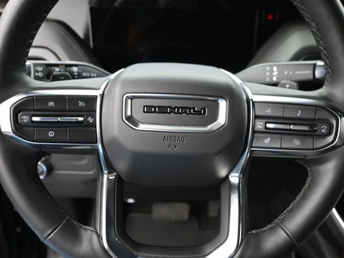 Used 2025 GMC Yukon Denali image 16