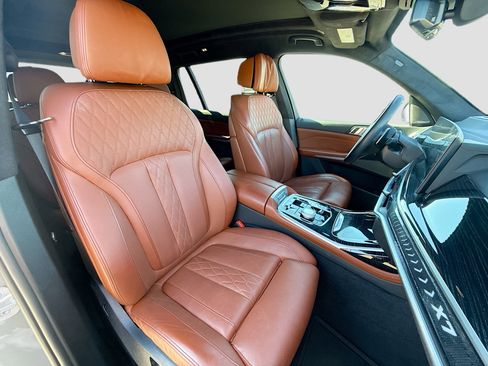 Used 2023 BMW X7 xDrive40i w/ Executive Package image 16