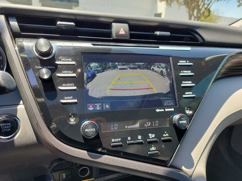 Used 2019 Toyota Camry XLE FWD image 32