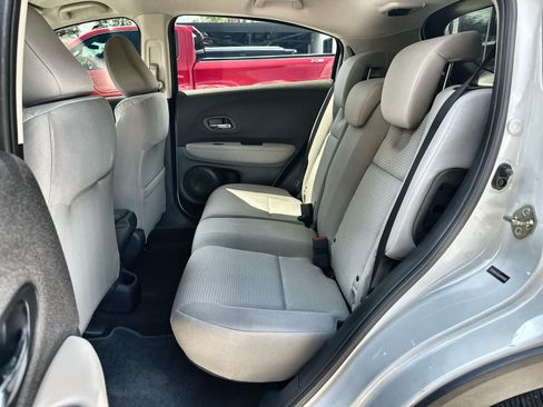 Used 2020 Honda HR-V LX image 4
