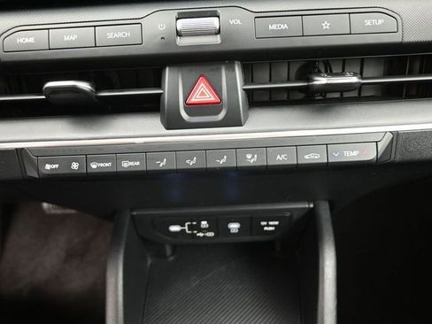 Used 2025 Kia K4 LXS image 9