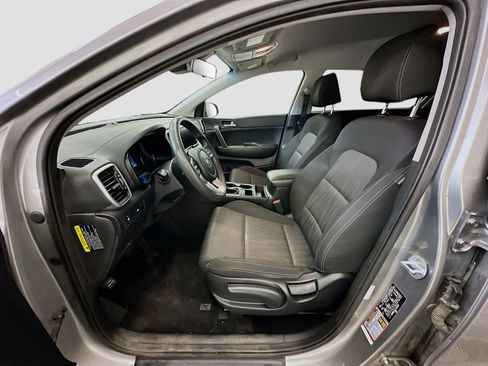 Used 2020 Kia Sportage LX image 13