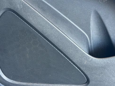 Used 2023 Chevrolet Equinox LT FWD image 26