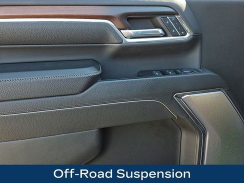 Used 2024 GMC Sierra 3500 Denali w/ Denali Reserve Package image 17