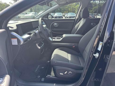 New 2026 Hyundai Ioniq 9 SE image 16