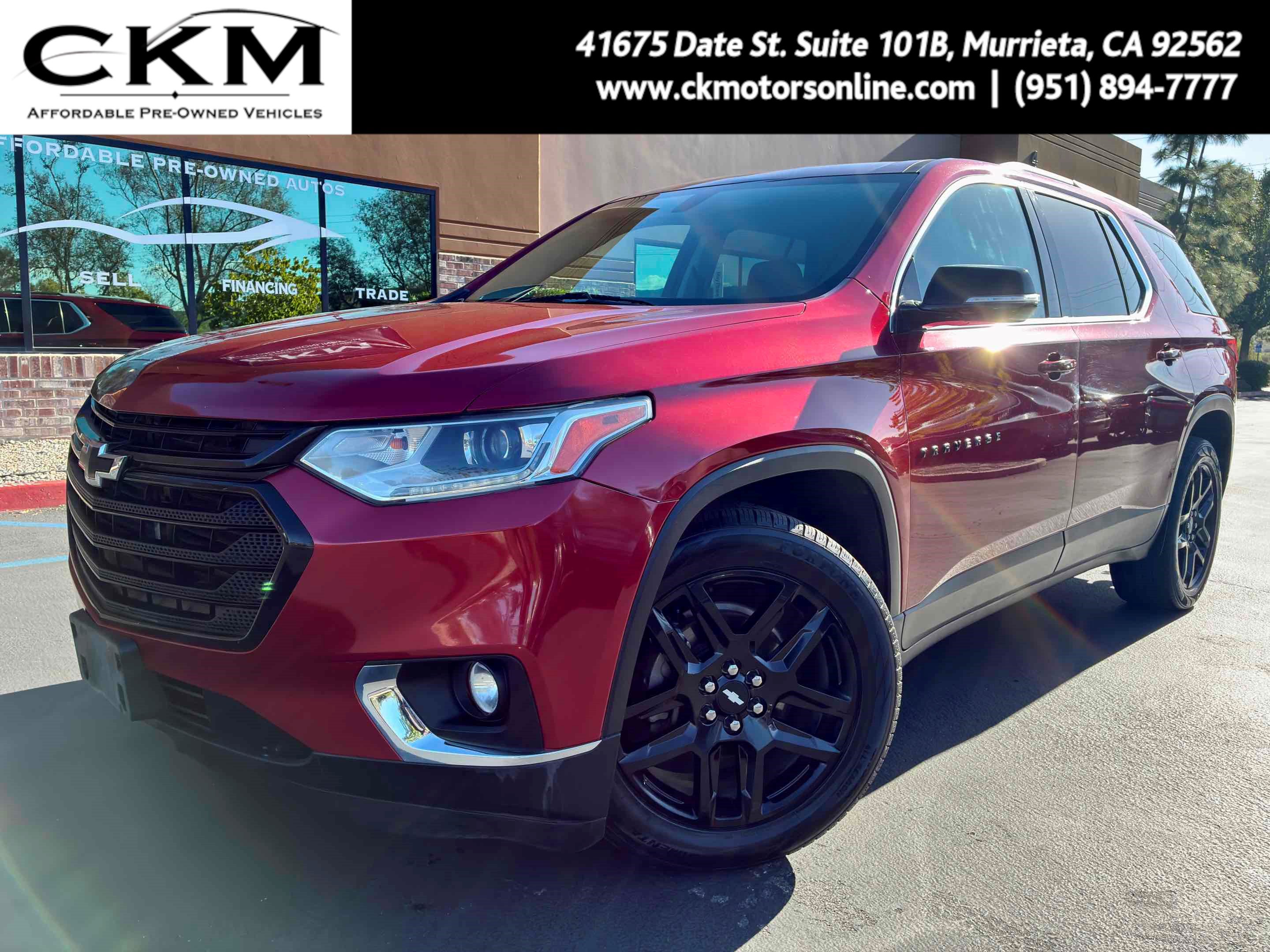 Used 2018 Chevrolet Traverse LT FWD image 1