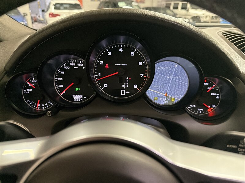 Used 2017 Porsche Cayenne Platinum Edition w/ Premium Package (PJV) AWD/4WD image 22