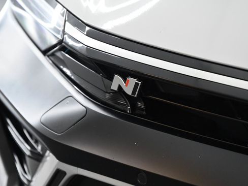 Used 2025 Hyundai Elantra N FWD image 10