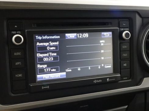 Used 2018 Toyota Tacoma SR5 RWD image 29