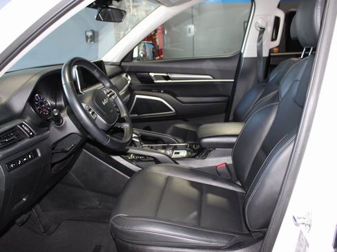 Used 2022 Kia Telluride S image 11