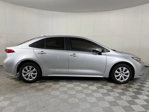 Used 2024 Toyota Corolla LE FWD image 4