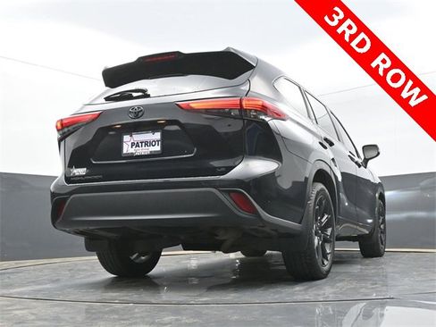 Used 2023 Toyota Highlander L image 47