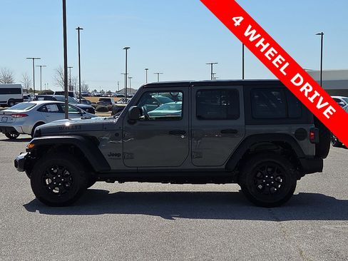 Used 2021 Jeep Wrangler Unlimited Sport AWD/4WD image 3