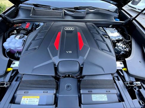 New 2026 Audi SQ8 Prestige image 14