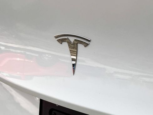 Used 2023 Tesla Model Y Long Range image 16