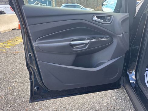 Used 2016 Ford Escape SE w/ Equipment Group 201A image 18