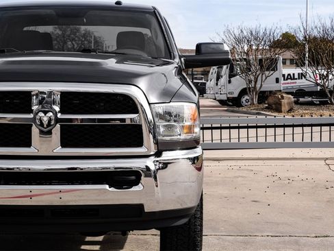 Used 2018 RAM 2500 Tradesman w/ Chrome Appearance Group image 46