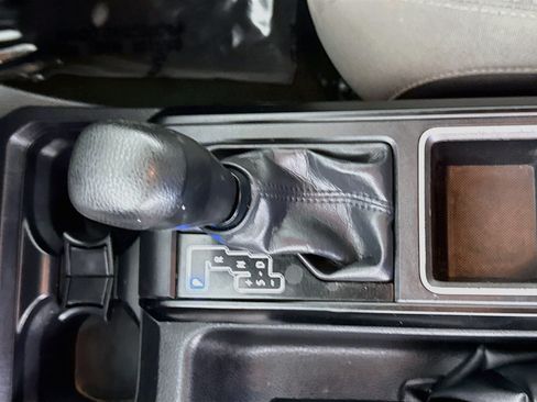Used 2022 Toyota Tacoma SR RWD image 20