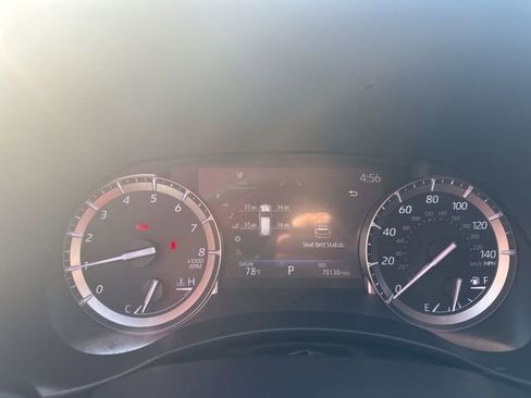 Used 2022 Toyota Highlander XLE FWD image 20