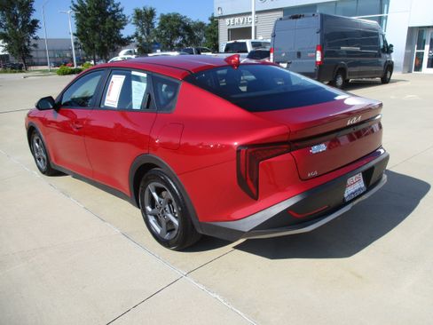 Used 2025 Kia K4 FWD image 4