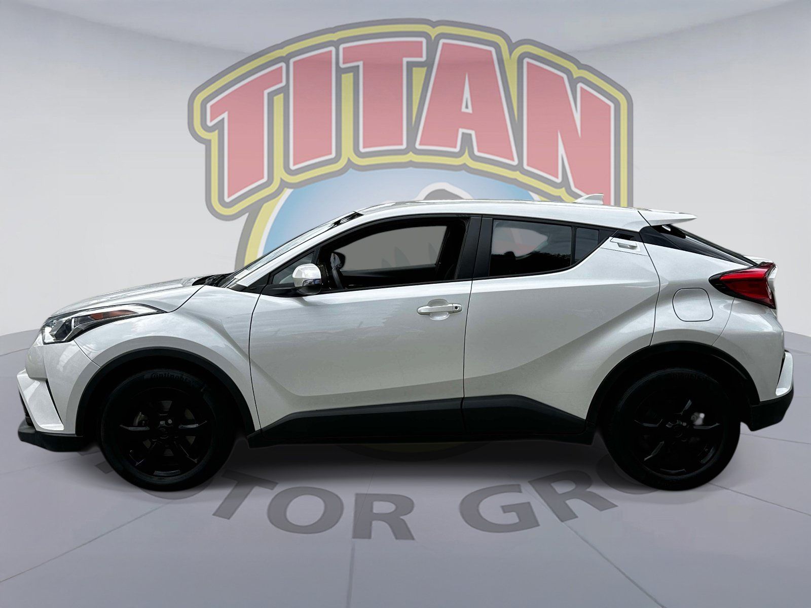 Certified 2019 Toyota C-HR LE FWD image 3