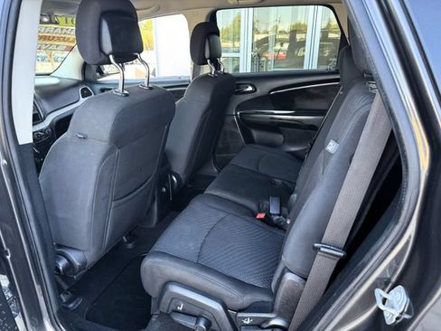 Used 2017 Dodge Journey Crossroad FWD image 19
