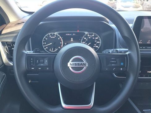 Used 2021 Nissan Rogue SV image 30