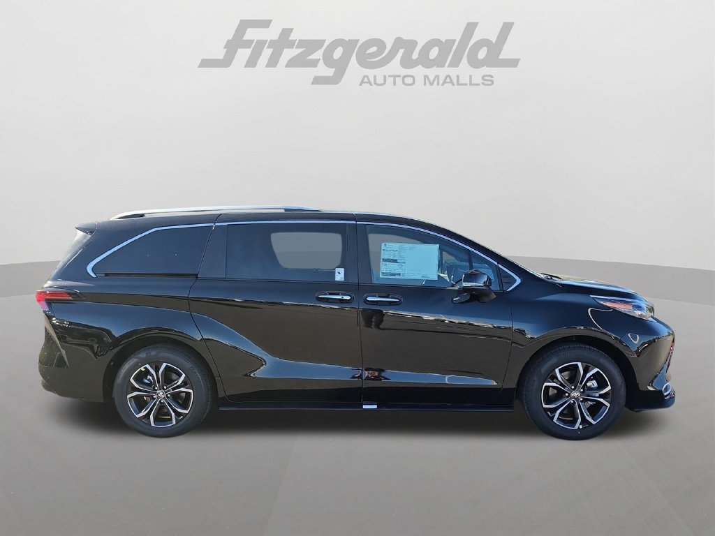 Used 2026 Toyota Sienna Platinum AWD/4WD image 13