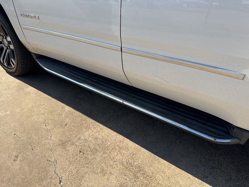 Used 2017 GMC Yukon Denali w/ Open Road Package image 10