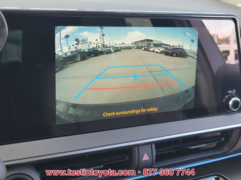 Used 2026 Toyota Prius Plug-In Hybrid image 22