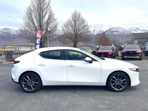 Used 2021 MAZDA MAZDA3 s image 3