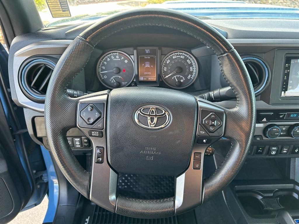 Used 2019 Toyota Tacoma TRD Sport AWD/4WD image 11