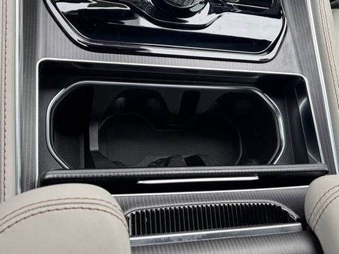 New 2026 Jeep Grand Wagoneer Summit AWD/4WD image 24