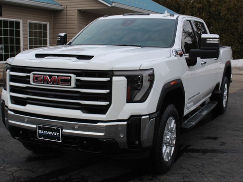 Used 2024 GMC Sierra 2500 SLT w/ SLT Convenience Package image 12