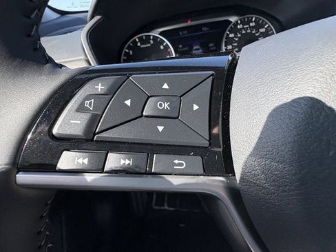 New 2025 Nissan Altima 2.5 SL FWD image 17