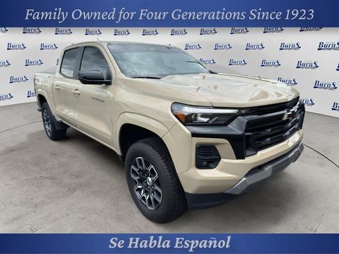 Used 2024 Chevrolet Colorado Z71 w/ Z71 Convenience Package 2 AWD/4WD image 1