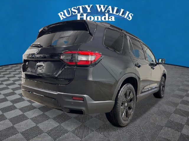 New 2026 Honda Pilot Black Edition image 3