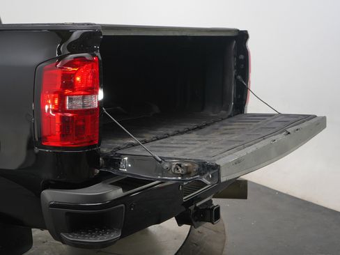 Used 2018 GMC Sierra 2500 Denali image 9