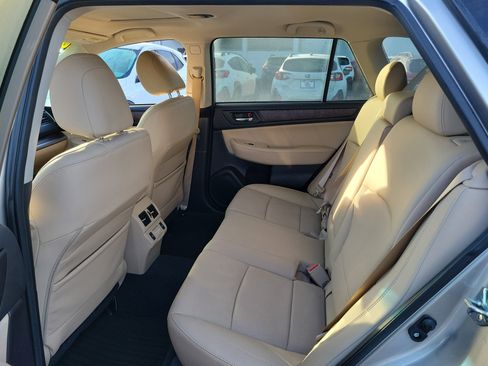 Used 2018 Subaru Outback 2.5i Limited image 13
