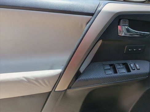 Used 2014 Toyota RAV4 Limited FWD image 8