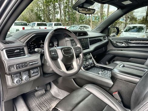 Certified 2023 GMC Yukon XL Denali w/ Denali Reserve Package image 10