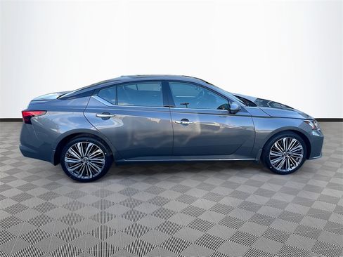New 2025 Nissan Altima 2.5 SL image 8
